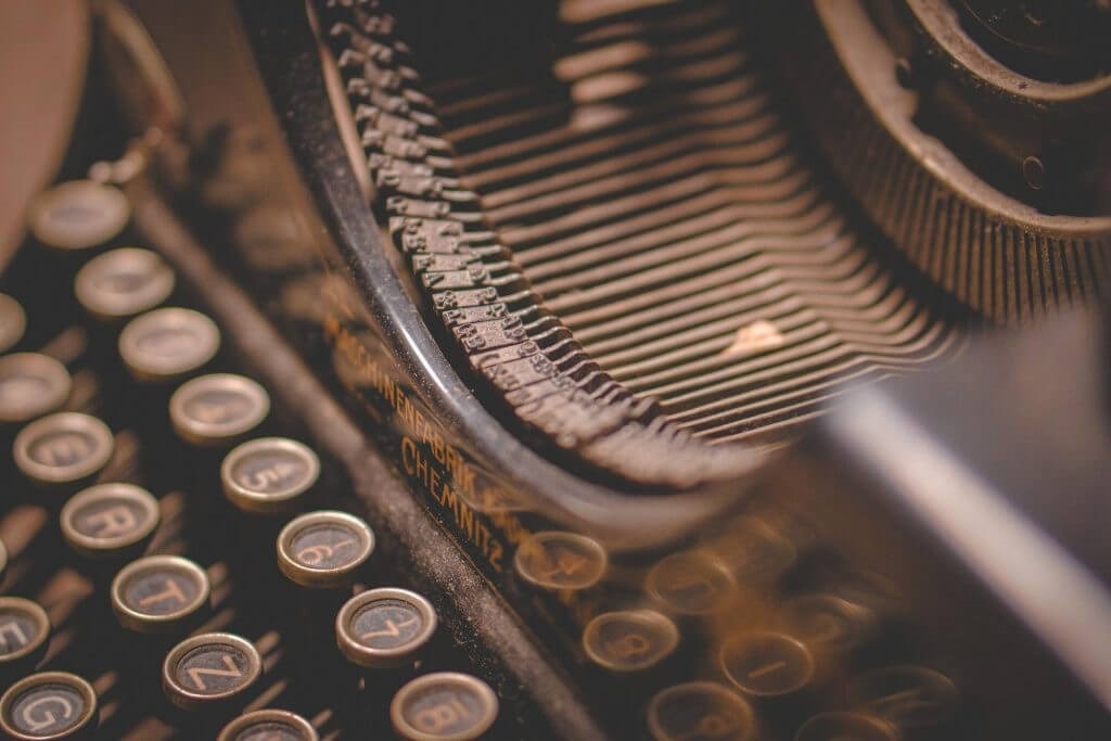 Primera máquina de escribir